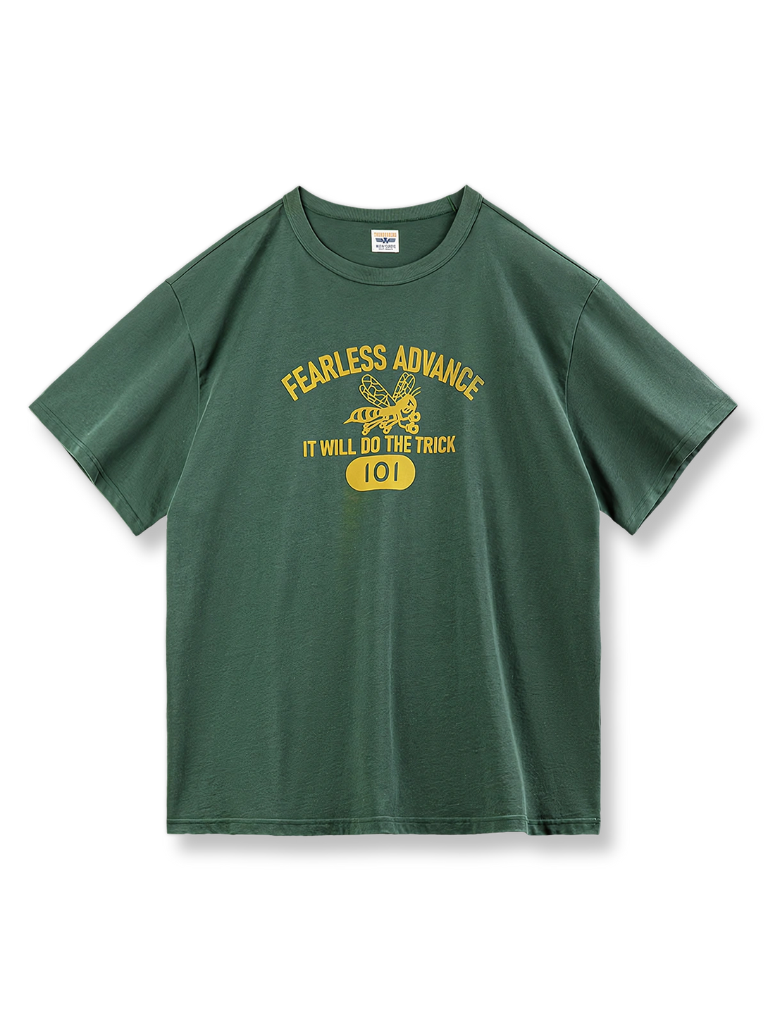配色デザインとボクシングビーのプリントが施された半袖Tシャツ