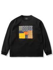 カラーブロックと刺し子刺繍を施した長袖Tシャツ。