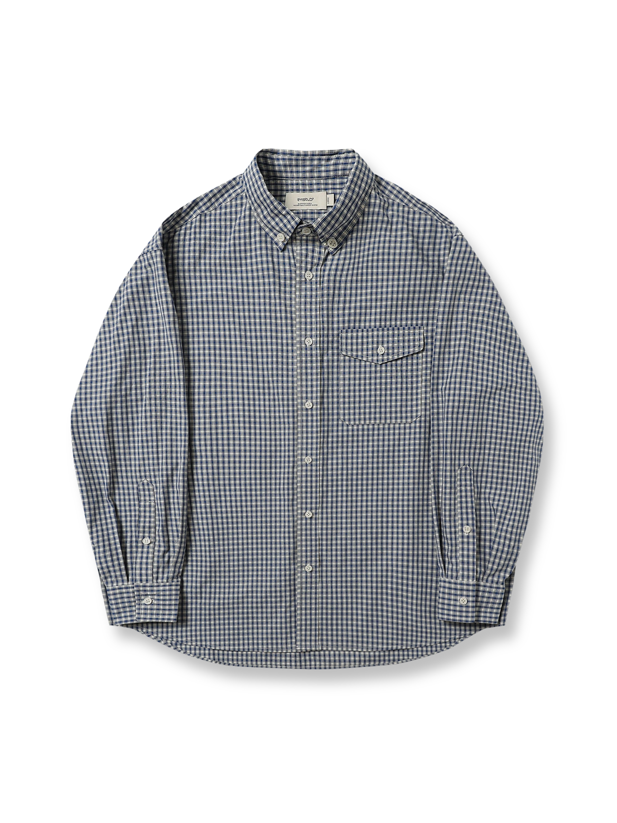 ブルーとホワイトのチェック柄が特徴の色織りコットンシャツ