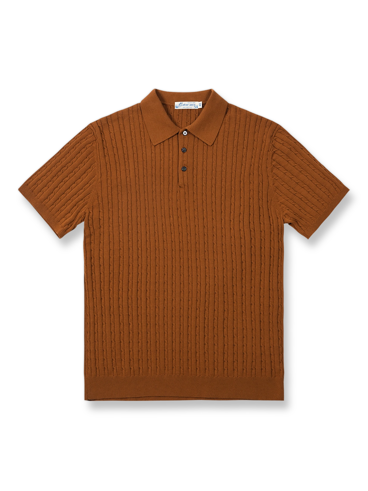 精梳綿素材のツイストパターン編みとシェルボタンが特徴のニットポロTシャツ