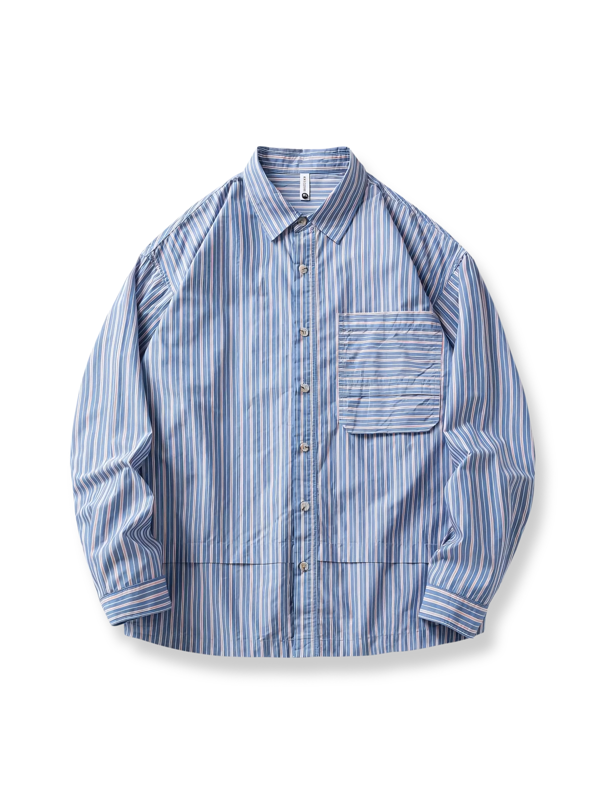 ブルーとレッドのコントラストストライプと前胸パッチポケットが特徴の長袖コットンシャツの全体像。