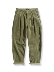 全綿コーデュロイ素材のストレートスラックス