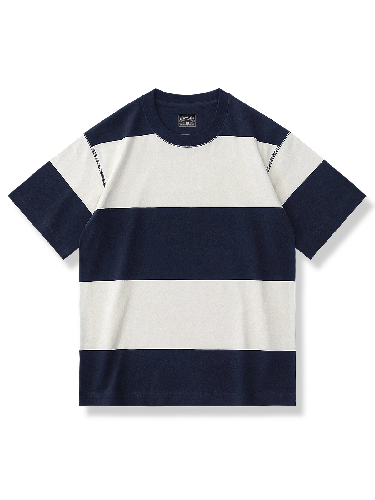 16cm幅の太ボーダーを配したゆったりシルエットのコットンTシャツ。