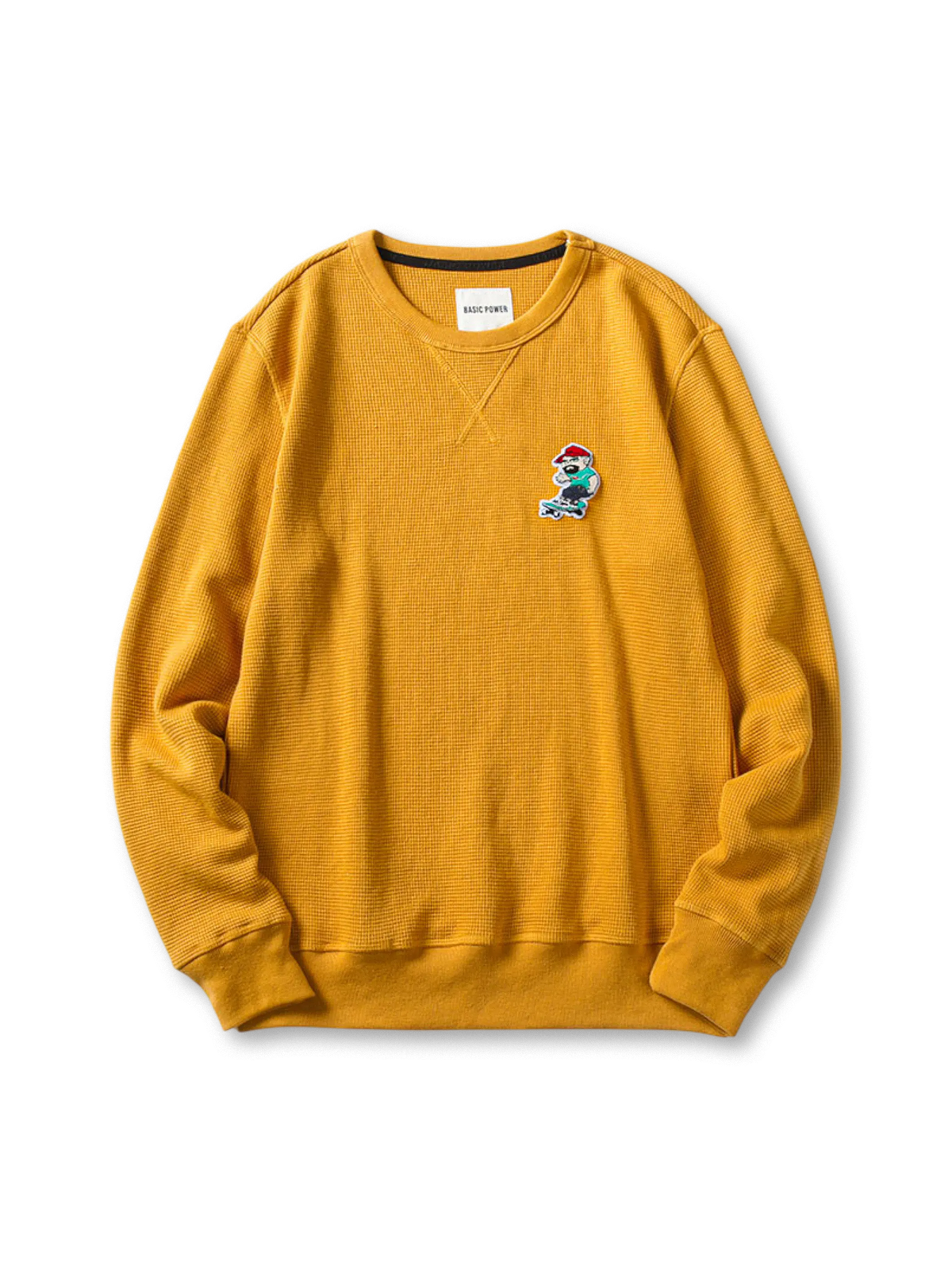 胸元ワッペンとウォッシュ加工が特徴の柔らかい裏毛素材スウェット。耐久性があり多用途に活躍。