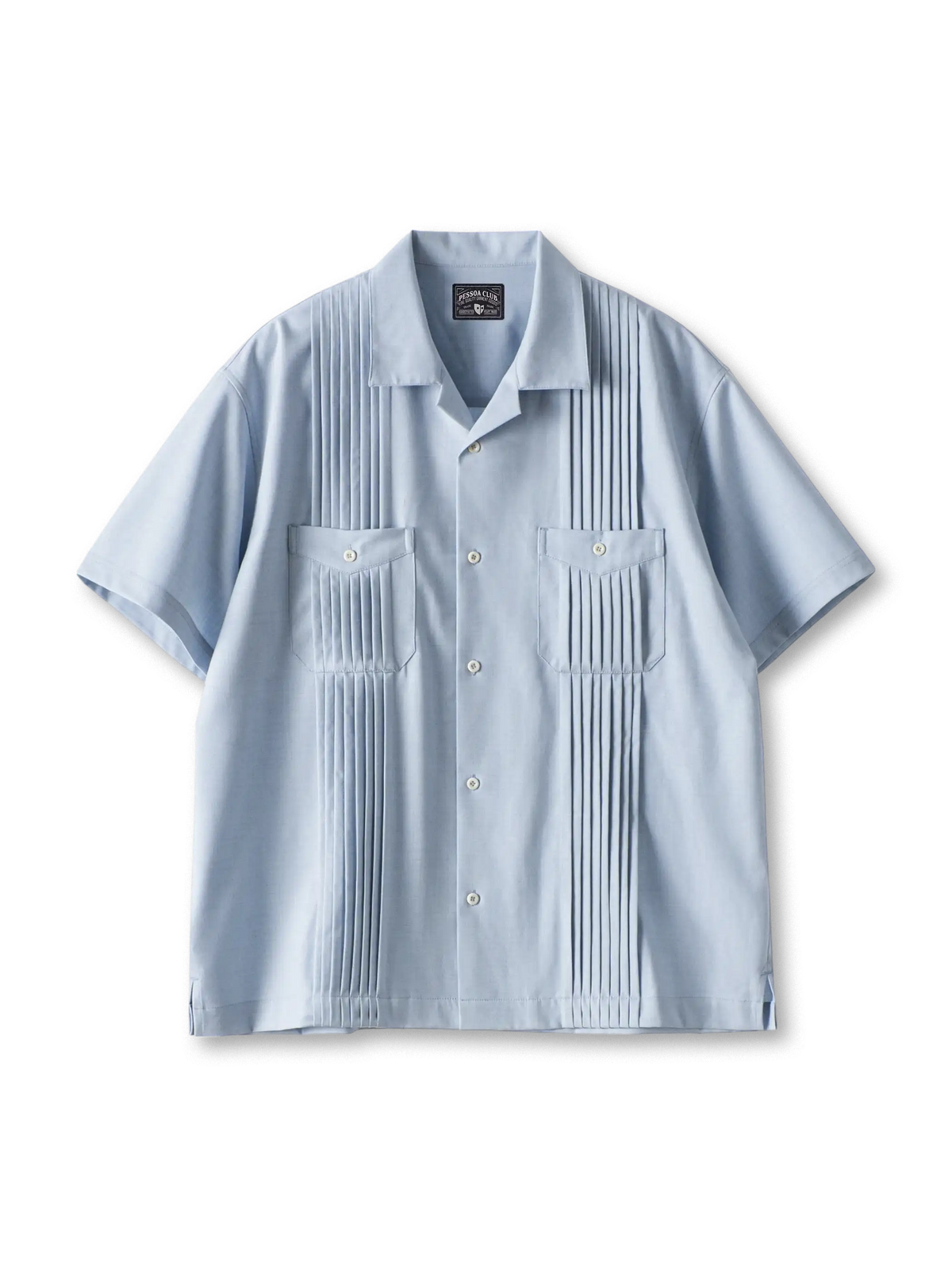 ダブルオルガンプリーツとキューバカラーが映える半袖シャツ