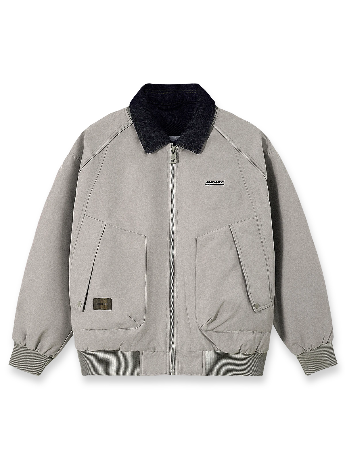 デニムパッチワーク襟のレイヤード風中綿ジャケット。ポリエステル3層構造で保温・耐久性を両立。