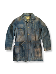 デニムウォッシュ加工ジャケットコート。