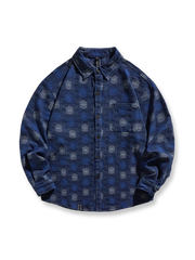 ダイヤ柄の暗紋が浮かぶ中厚デニムシャツ。