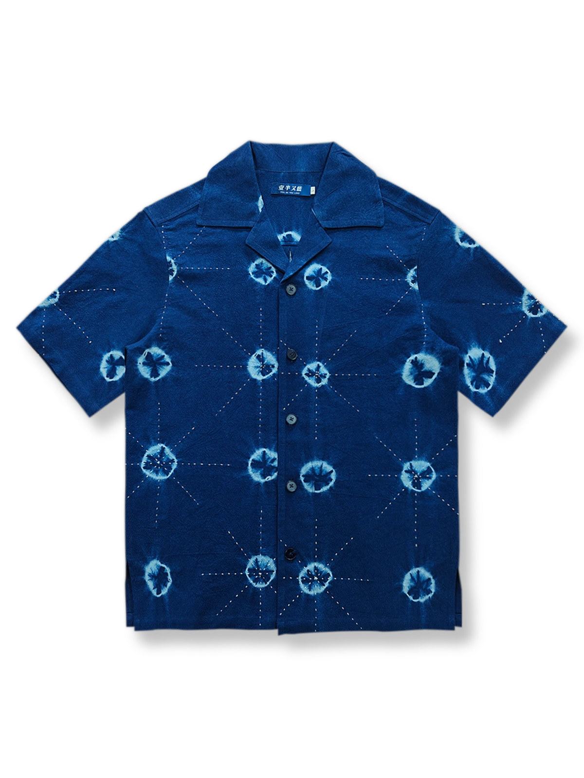 ドットタイダイ染めと刺繍を施したキューバカラー半袖シャツ