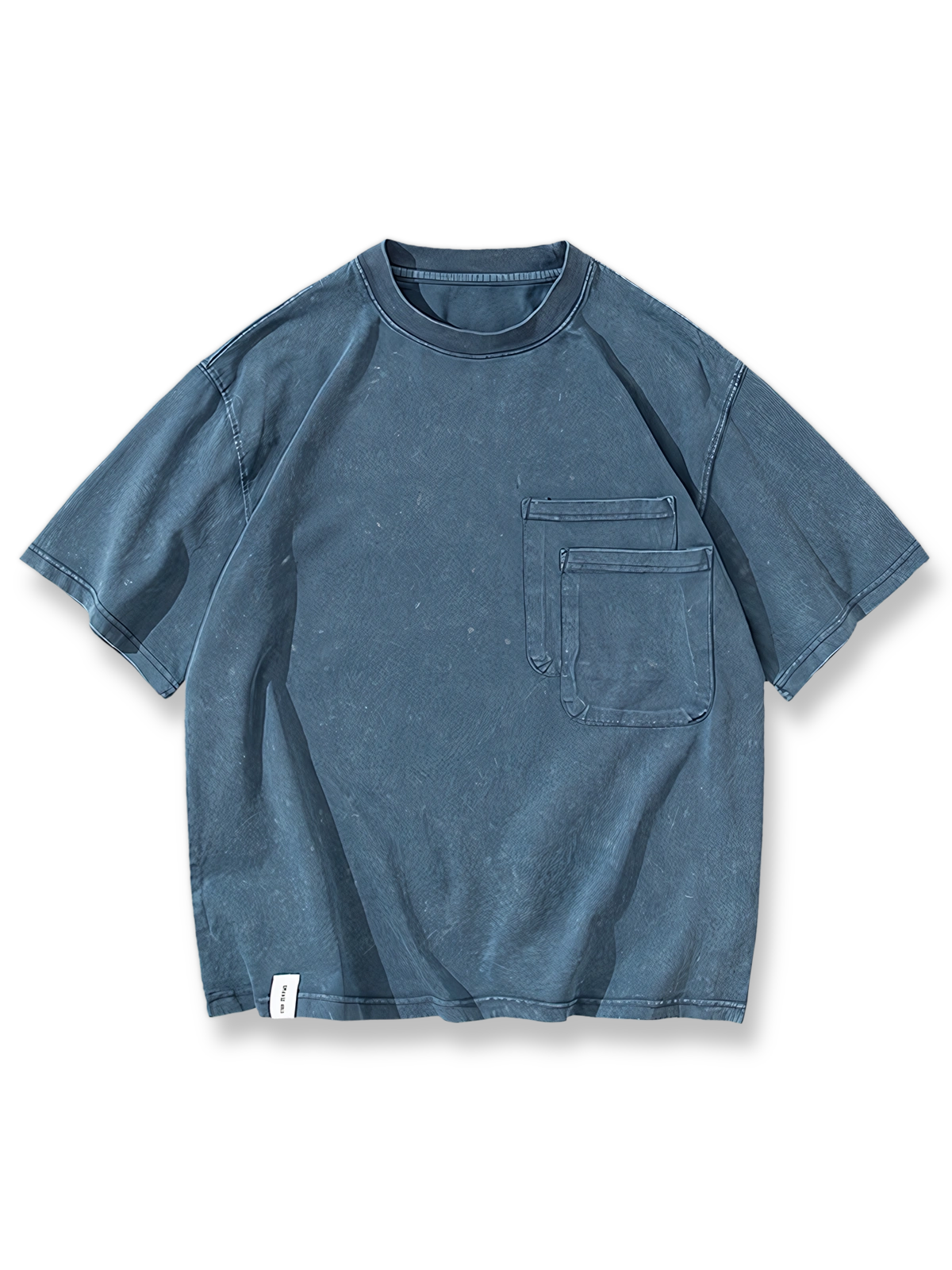 ウォッシュ加工とダブルポケットが特徴の半袖Tシャツ。