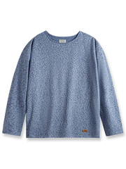 両面起毛素材の長袖Tシャツ。カチオン糸の風合いとレザーパッチ付きヴィンテージデザイン。