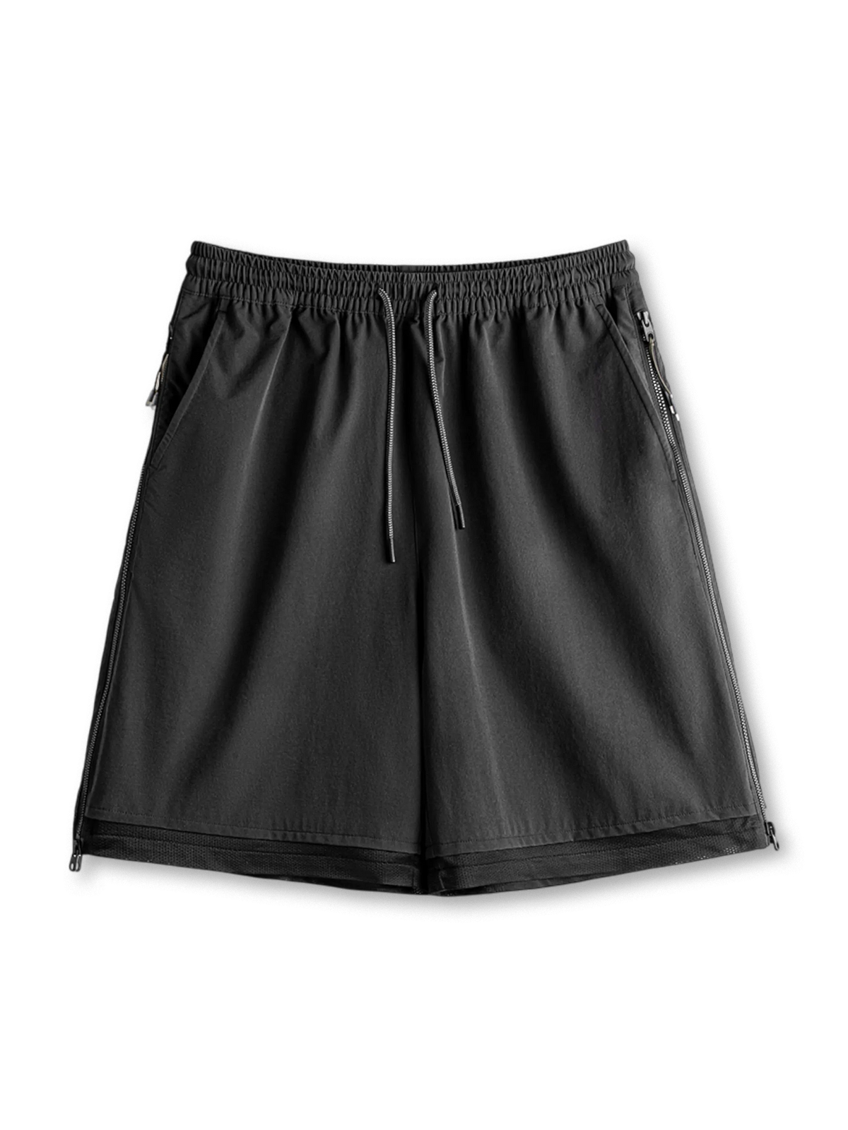 ダブルジップ換気と大容量ポケットが特徴の軽量テックショーツ