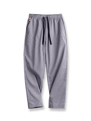  Easypantsシアサッカーストライプパンツ。