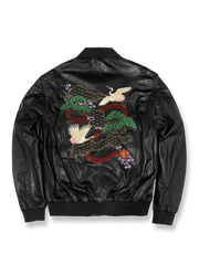 横須賀万針刺繍で鶴図を描いた羊革スカジャン。