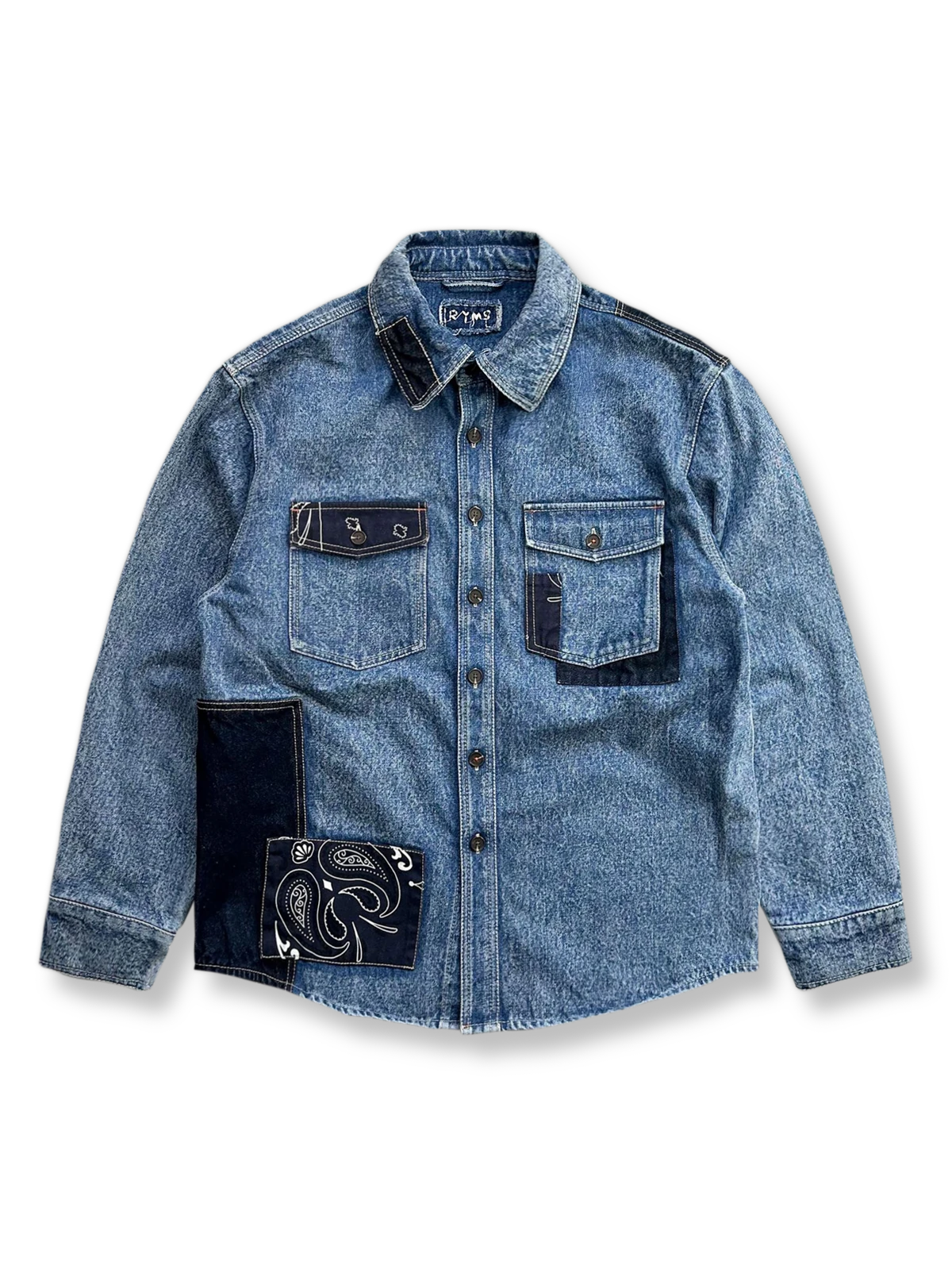 ソロナ素材とデニム調パッチワーク刺繍を融合したシャツ