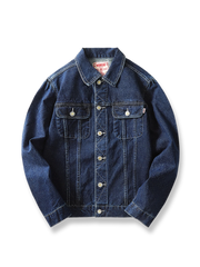 背面に「INVINCIBLE」刺繍と空軍モチーフを施したレッドセルビッジデニムのワークジャケット。