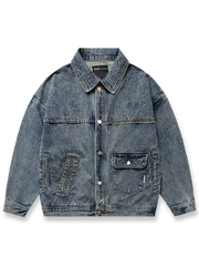 刺繍ヴィンテージデニムジャケットの全体正面画像、ライトニング刺繍と多機能ポケットのディテール。