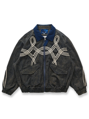 氷紋模様とパイピング刺繍が特徴の民族風デニムフライトジャケット。