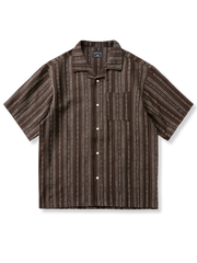 エスニックストライプの綿麻キューバカラーシャツ。