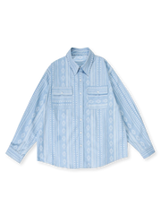 伝統的なネイティブ柄をモダンにアレンジしたストライプ長袖シャツ、秋のレイヤードスタイルに最適