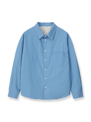 キルティング裏地とスリムシルエットが特徴のエクストラウォームコットン長袖シャツの全体像。