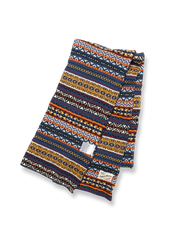 フェアアイランド柄とリブ編みが特徴のシェトランドウールマフラー。