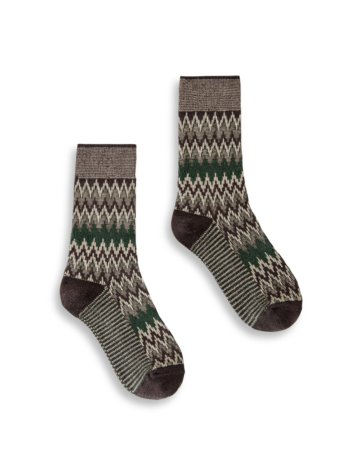 多色使いのフェアアイル波模様をあしらったミドル丈ソックス。暖かく包み込む厚手編みで秋冬のパンツやブーツにもマッチ。