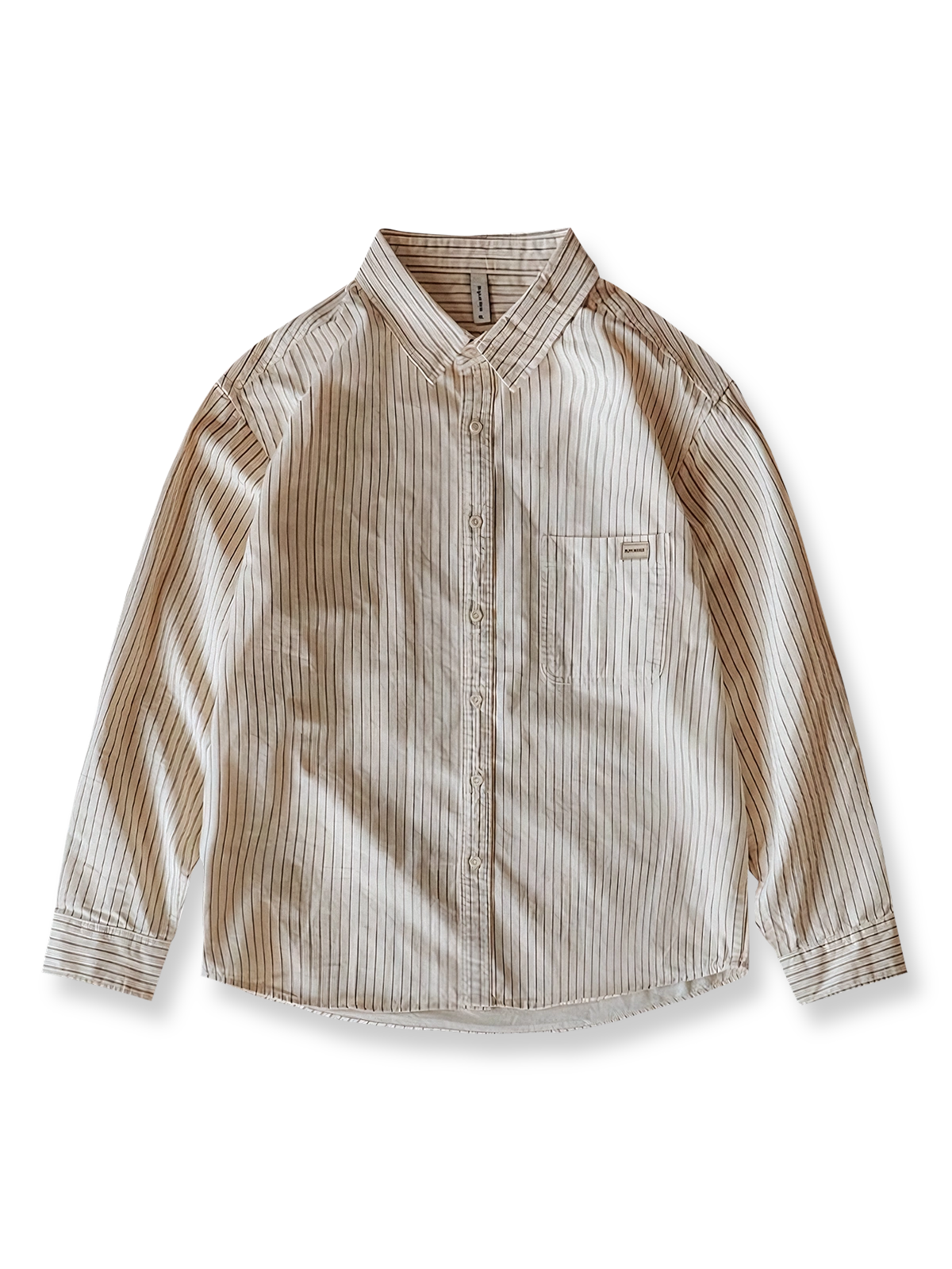 コットンツイル素材の細ストライプ長袖シャツ