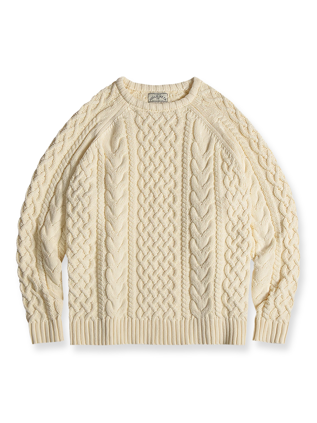 ロープ編み模様が特徴のフィッシャーマンセーター。