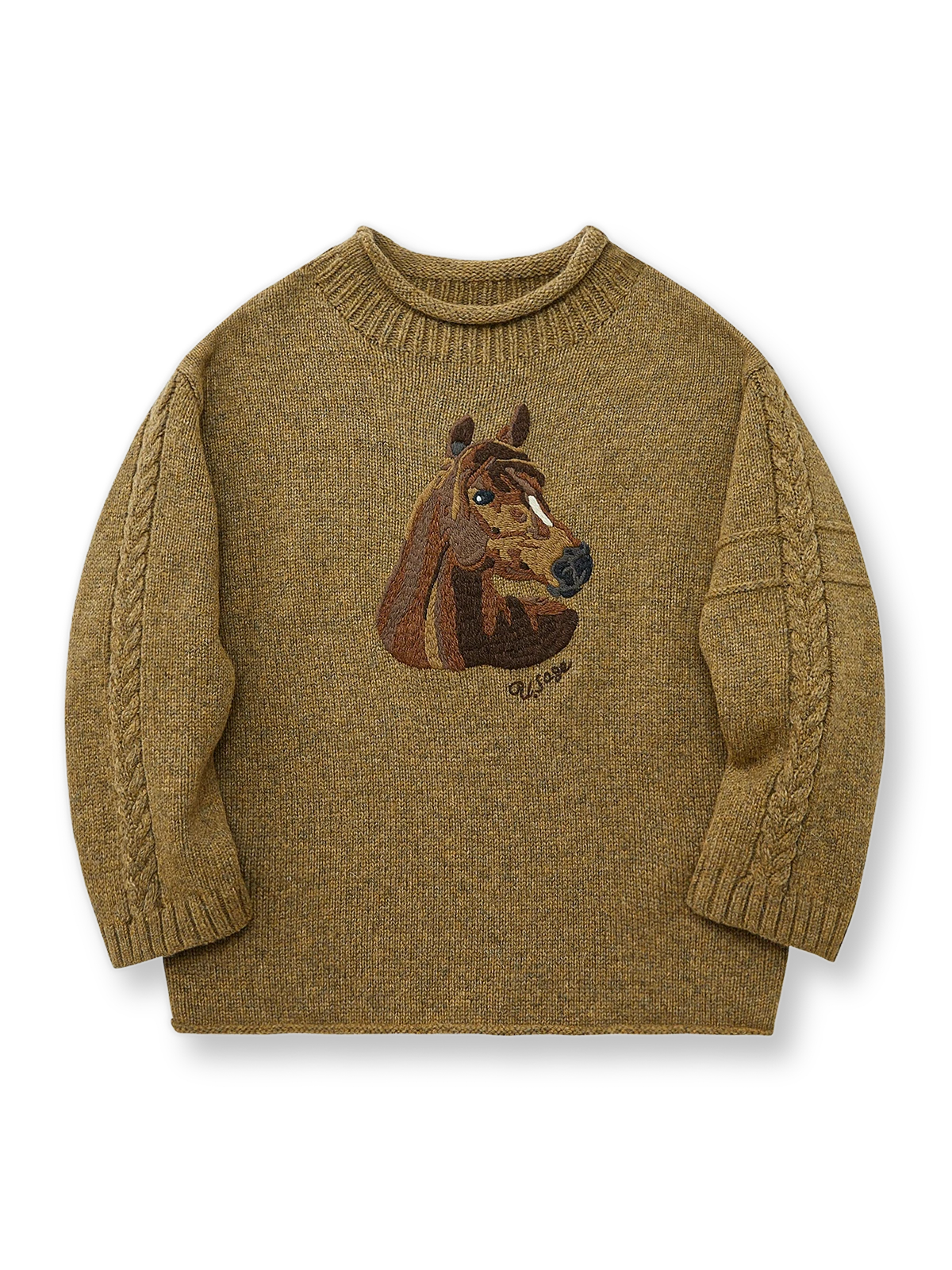 伝統的なケーブル編みとウール素材が特徴のフィッシャーマンセーター