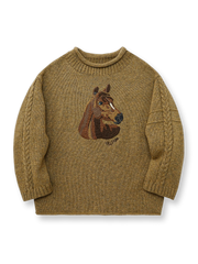 伝統的なケーブル編みとウール素材が特徴のフィッシャーマンセーター