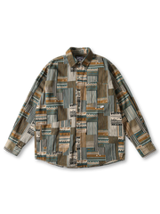 幾何学パネルプリントとドロップショルダーが映える長袖シャツ