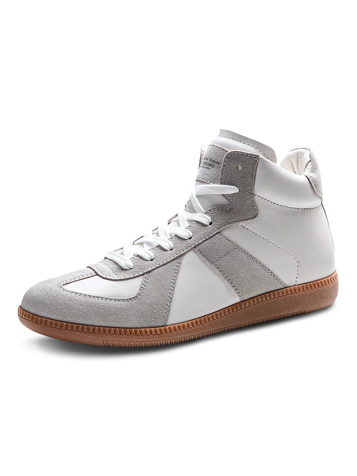 ドイツ軍ハイカットトレーニングシューズを再現したレトロでシンプルな高耐久スニーカー