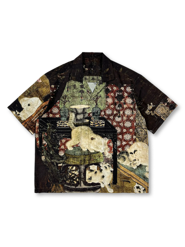 宋代名画《戲猫図》をデジタルジャカードで表現したリヨセル素材のキューバシャツ、涼感ある軽やかな着心地