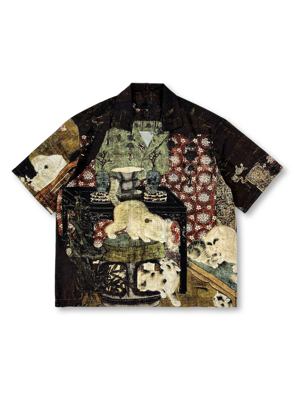 宋代名画《戲猫図》をデジタルジャカードで表現したリヨセル素材のキューバシャツ、涼感ある軽やかな着心地