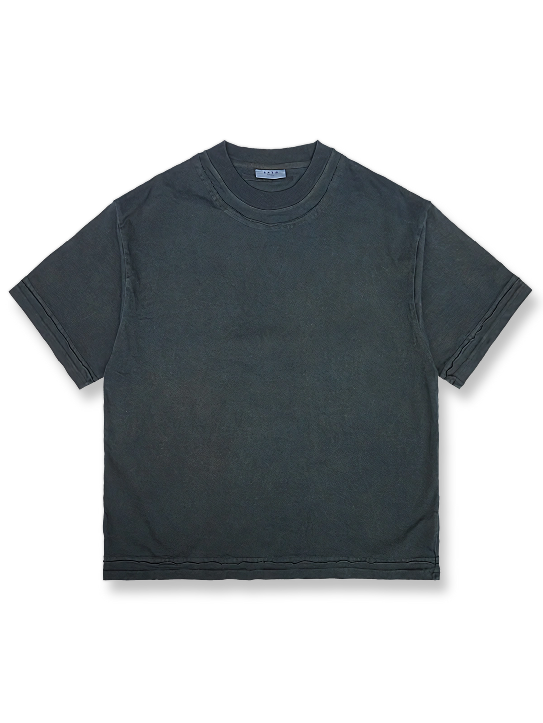 手染め植物染めTシャツの正面が見える商品画像