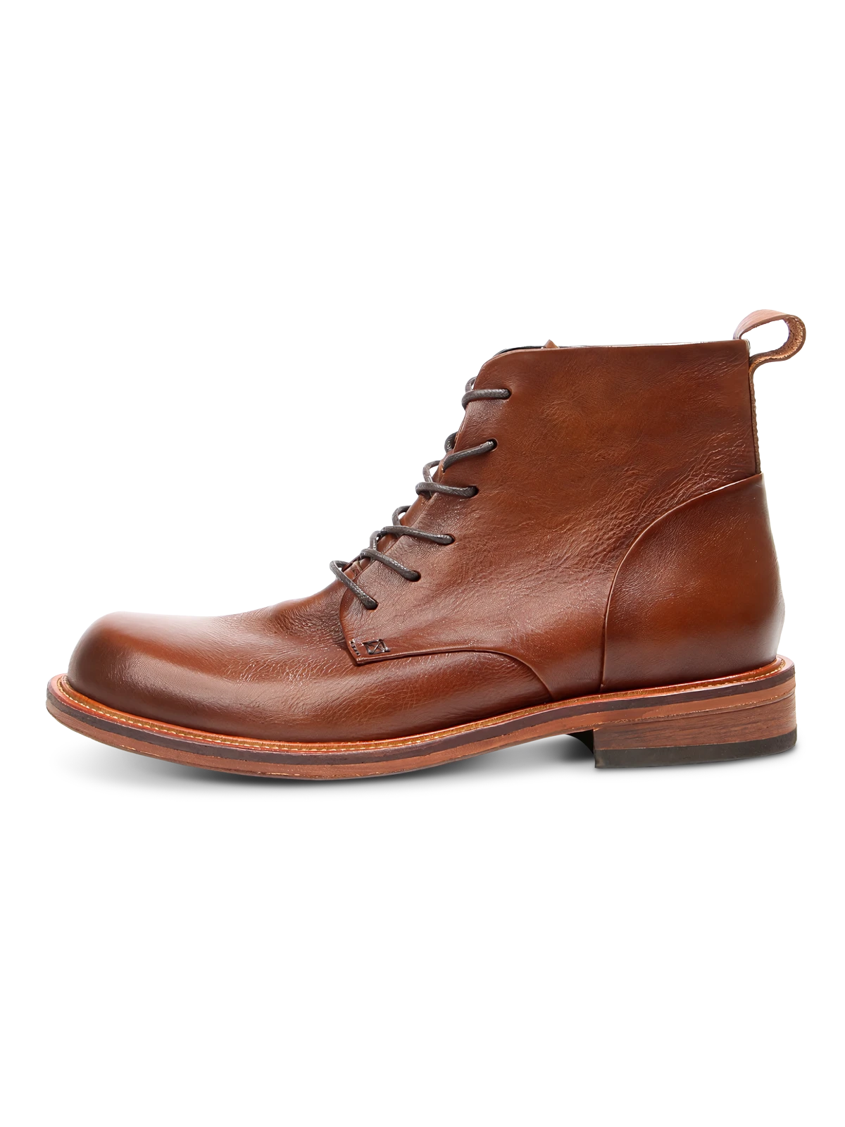 一枚革の牛革を贅沢に使ったミッドハイトブーツ