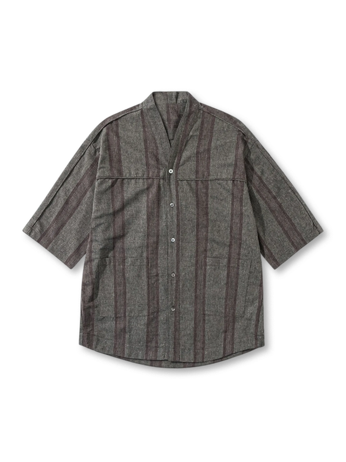 伝統的羽織風Vネックとストライプ柄が特徴のコットンリネン混紡半袖シャツ