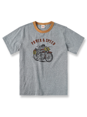 ハーレーダビッドソングラフィックと「POWER AND SPEED」「NON STOCK MC」「AMAエンブレム」「IRON HORSE」プリントが施された255gコットンTシャツ