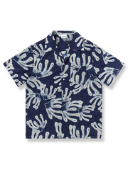 テンセル混素材とハワイアン柄が特徴の夏向けプリントシャツ