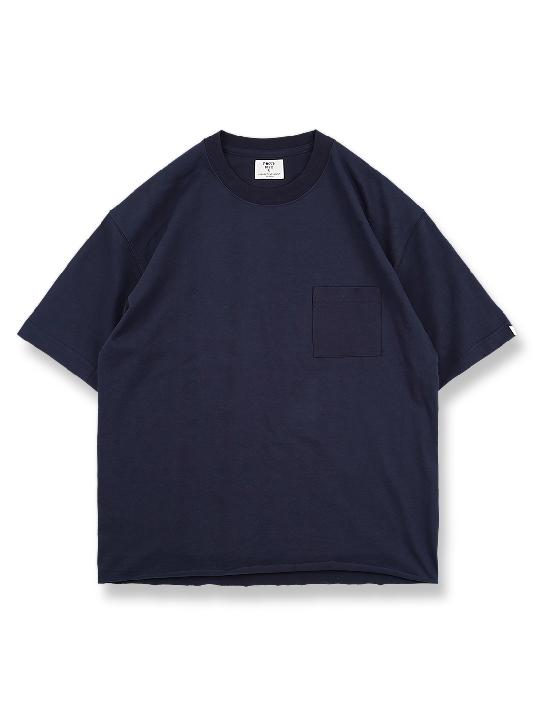 耐久性の高いヘビーデューティコットン素材と胸ポケットが特徴の無地Tシャツ