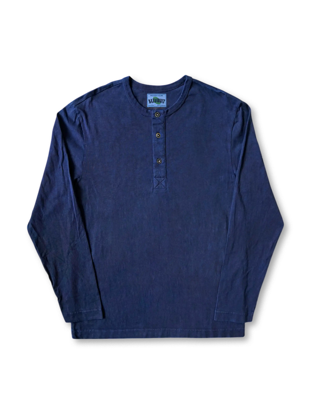 植物染めインディゴの色ムラと重厚感が映えるヘビーウェイトヘンリーシャツ