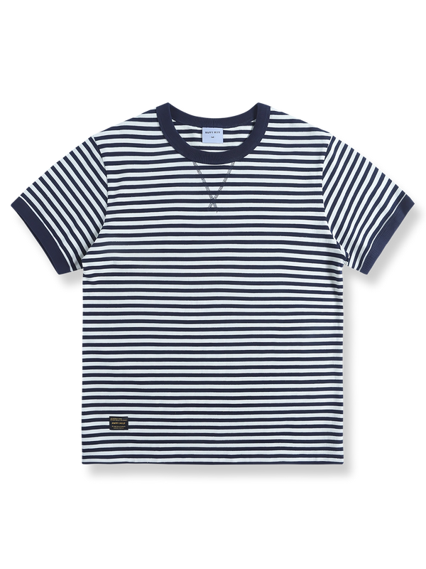 ブルー＆ホワイトのストライプが施されたセーラーデザインの半袖Tシャツ