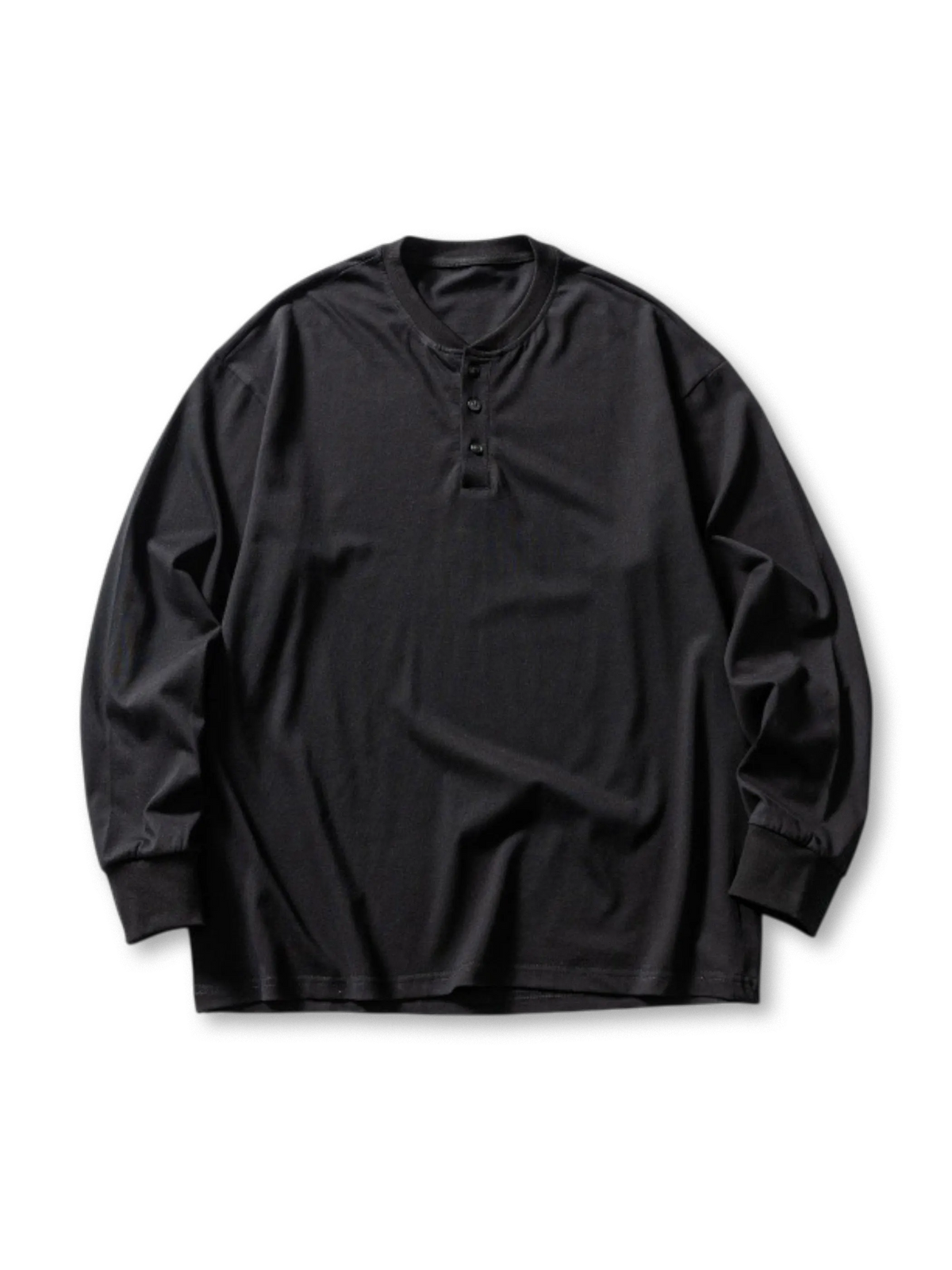 19世紀漕艇クラブ発祥のヘンリーネックを現代風にアレンジしたウォッシュ加工長袖ベースTシャツ