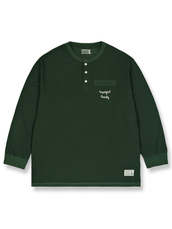 ヘンリーネック長袖Tシャツの全体展示