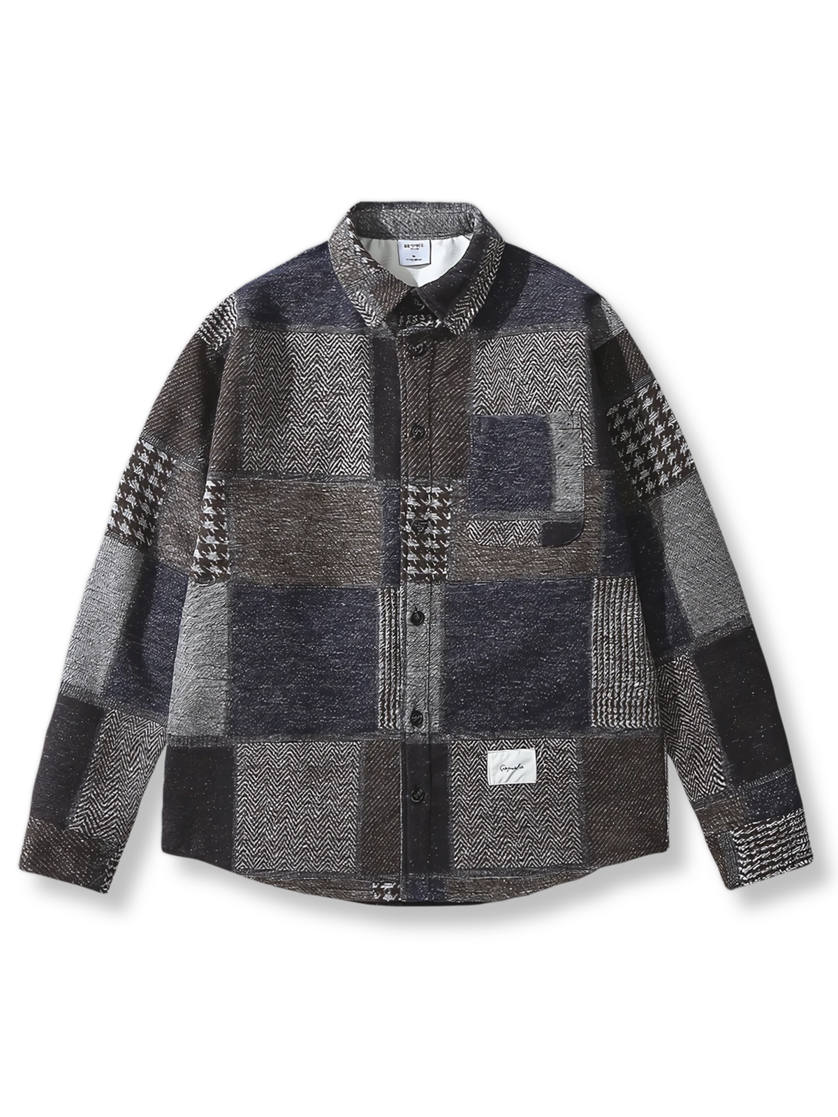 ヘリンボーンと多彩なパッチワーク柄が特徴の混紡ウールシャツの全体像。