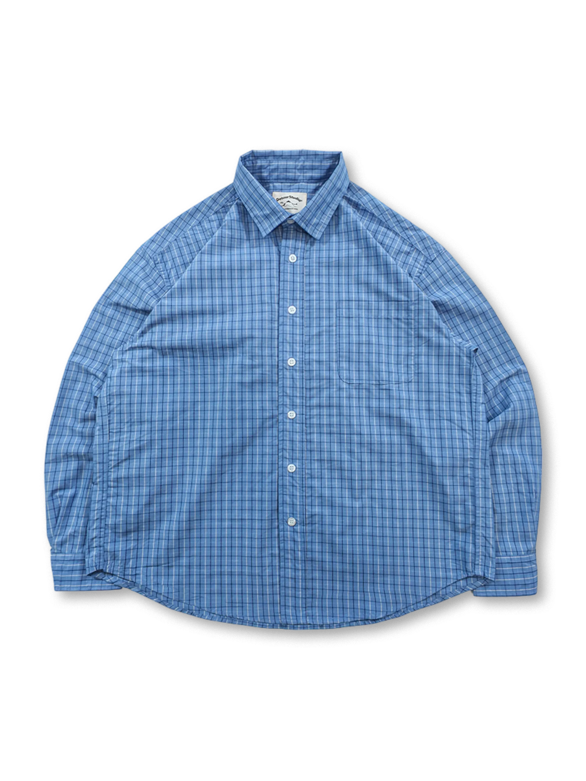 高密度チェック生地とラグランスリーブが特徴の上品なオーバーシャツ