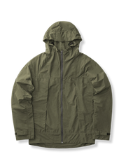 防水・防風・防油機能を備えたフード付きジャケット。