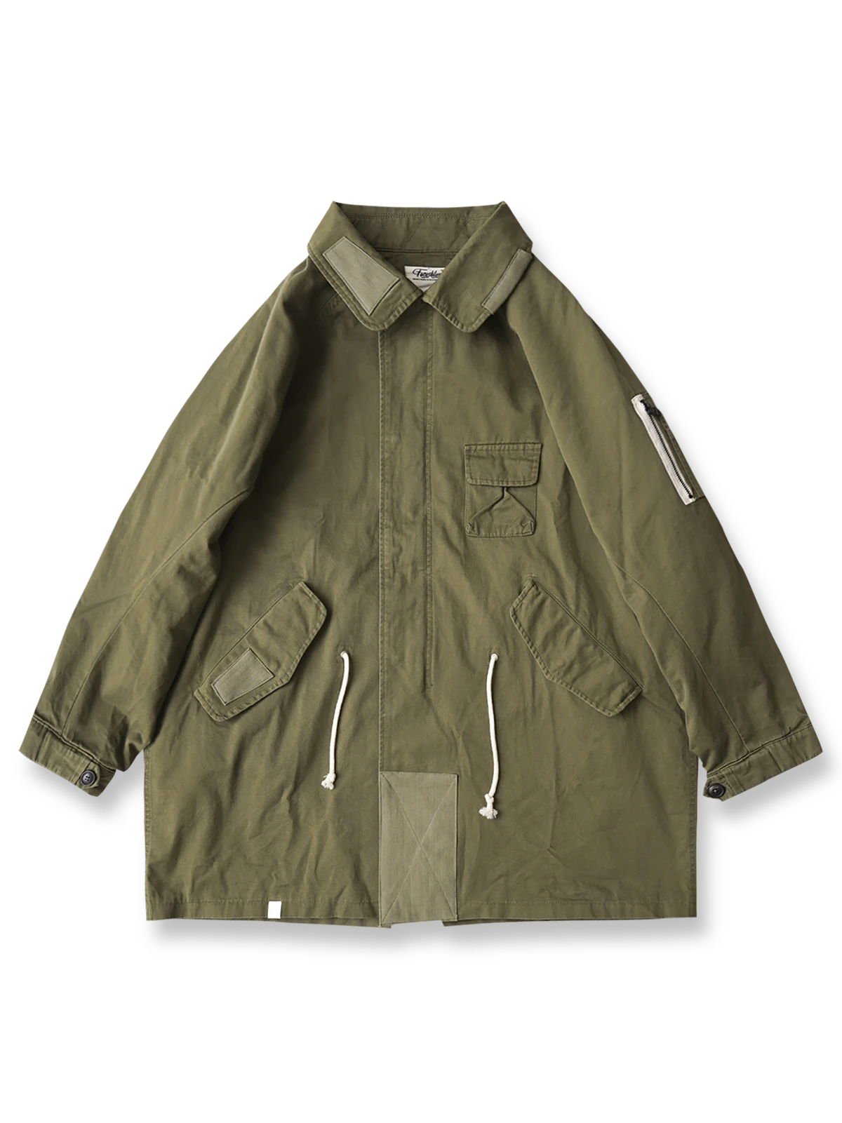 改良型M51/M65フィッシュテールジャケットの全体正面画像、胸ポケットとカスタムジッパーのディテール。