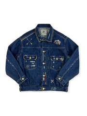 サンダーバード刺繍とウォッシュ加工を施した100%コットンのヴィンテージスタイルデニムジャケット。